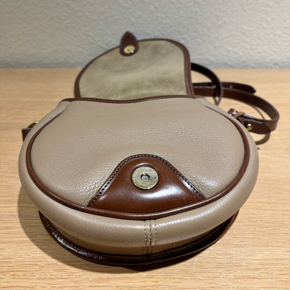 Vintage Dooney and Bourke R750 Saddle - Picture 8 of 8